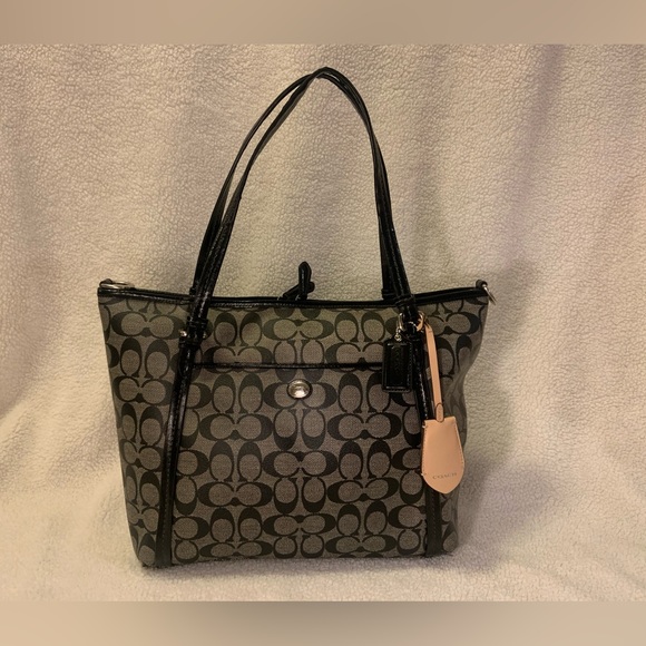 Coach Handbags - Coach tote NWOT